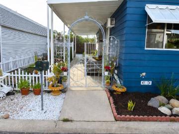 8301 Mission Gorge 189