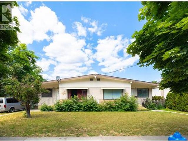 830 832 Leon Avenue, Kelowna, BC, V1Y 6J8 house for sale | Listing ID 10391 | Royal LePage