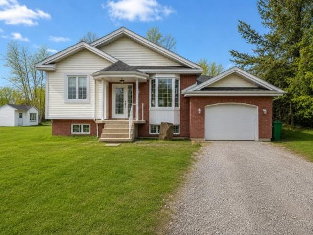 830 832 Rue Du Boisé De La Rivière, Prévost, QC, J0R 1T0 house for sale | Listing ID 21972 | Royal LePage