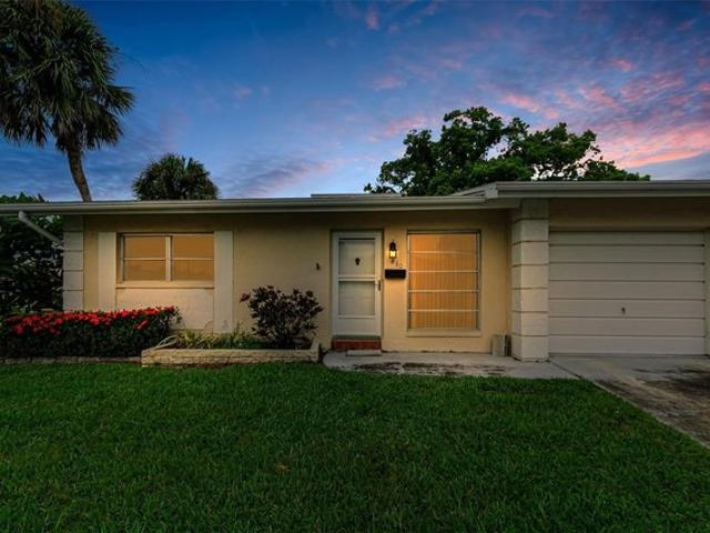 830 Cambridge Ct, Dunedin, FL 34698