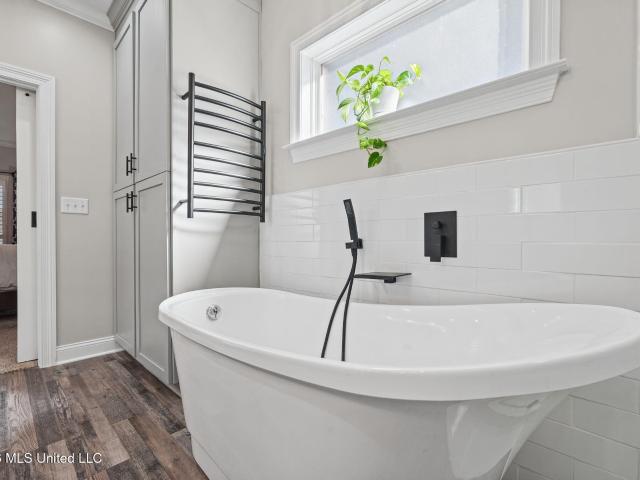 830 Amanda Cove