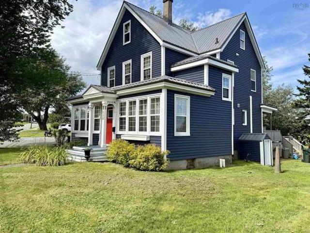 830 Main Street, Glace Bay, NS, B1A 4Z4 house for sale | Listing ID 202622 | Royal LePage