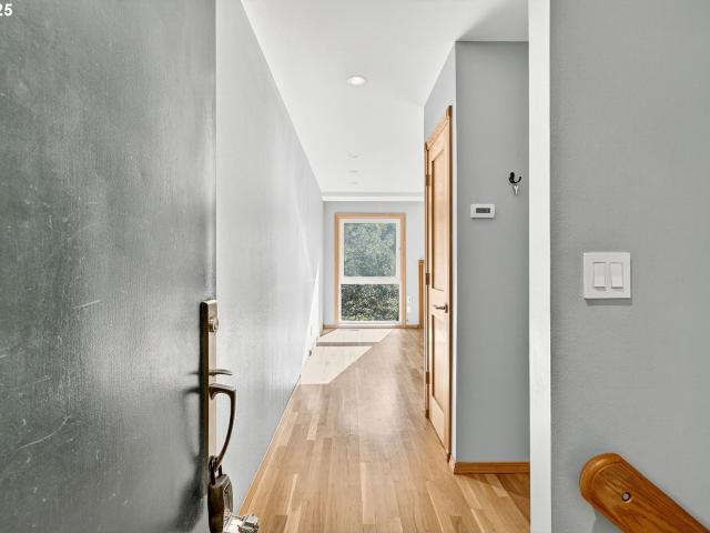 830 SW Broadway Dr, Unit 8, Portland, OR 97201 | MLS #520308