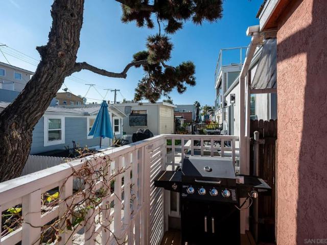 830 Pismo
