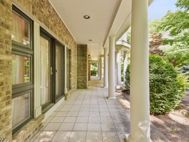830 W Shore Dr