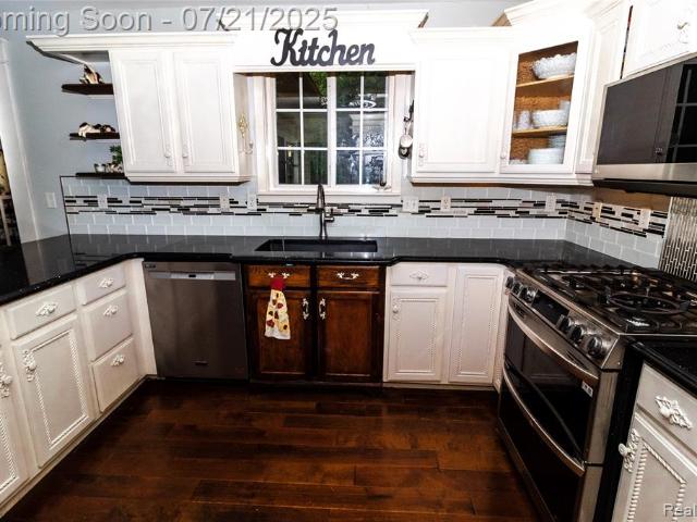 8314 Mill Pointe Court