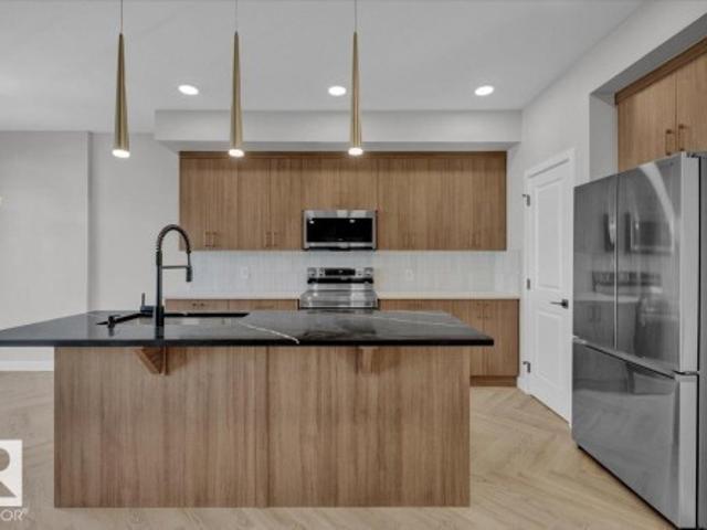 8312 Kiriak Loop Sw, Edmonton, AB, T6W 5S2 house for sale | Listing ID E4509 | Royal LePage