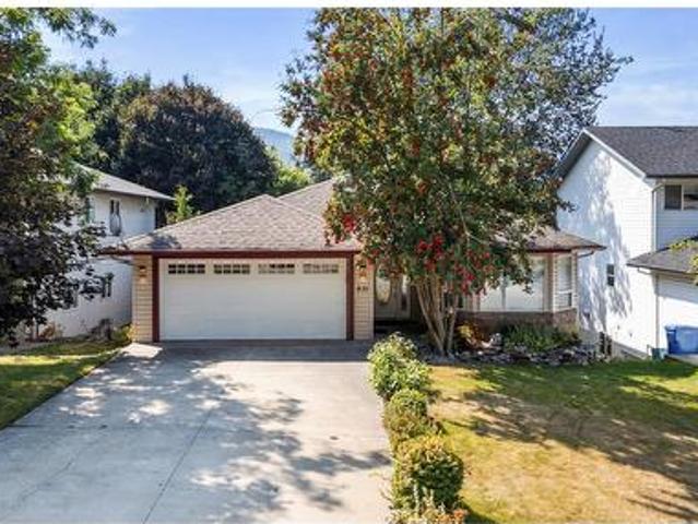 831 37 Street Se, Salmon Arm, BC, V1E 3M2 house for sale | Listing ID 10399 | Royal LePage