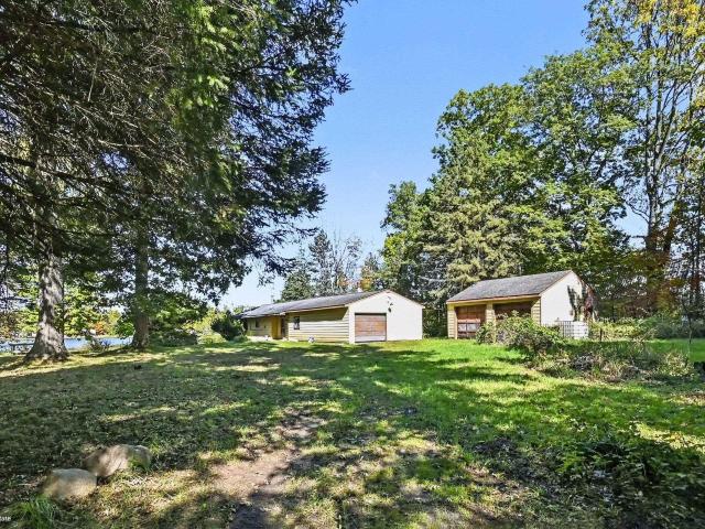 831 N Lake Pleasant Road