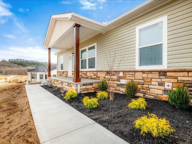 831 Sam Black Road
