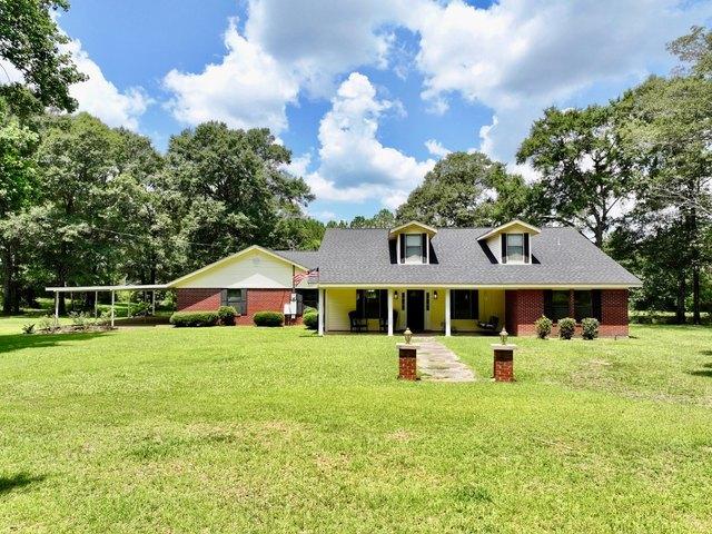 831 Pully Rd, Calvert, AL 36513