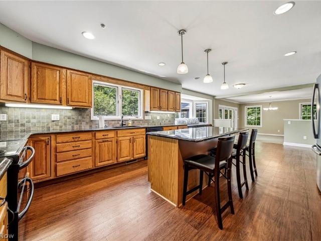 8325 Lincoln Drive