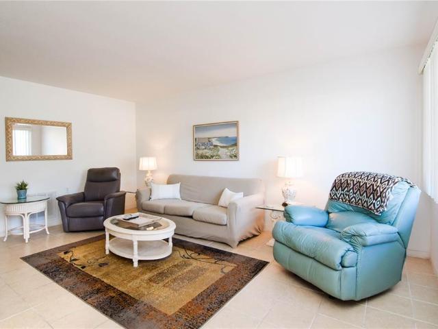 8325 th St N, Unit 109, Seminole, FL 33772 | MLS #TB8482