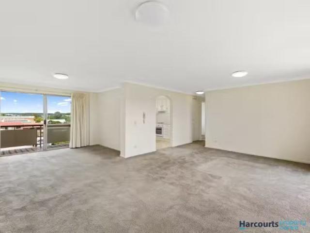 8/321 Cavendish Road, COORPAROO Apartment for rent Listed by.