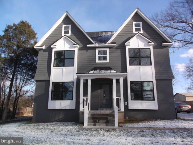 8323 Rolling Rd, Manassas, VA 20110 | MLS #VAPW2107