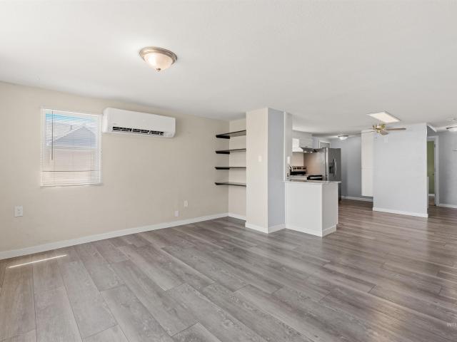 832 Linden Ave