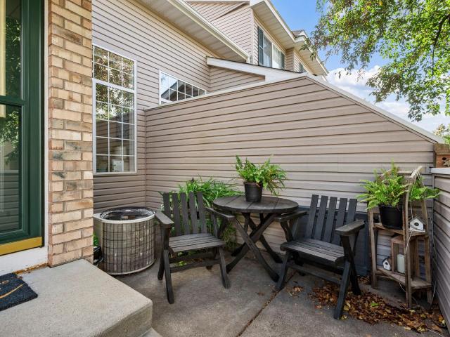 832 Summer Pines Circle
