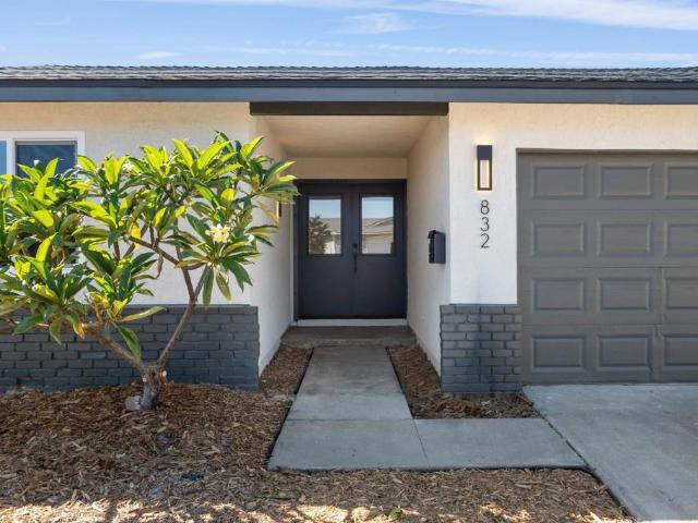 832 Reef Drive