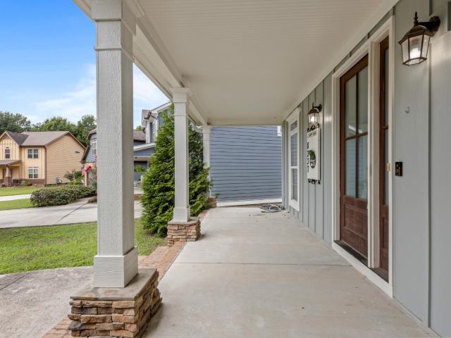 8337 Glenshire Lane