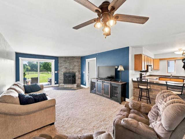 833 County Road H
