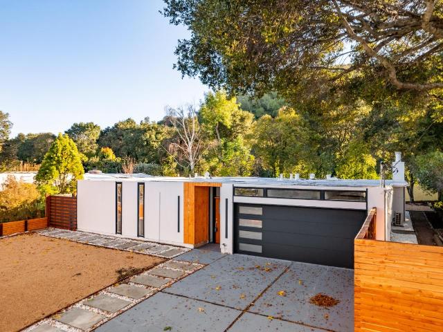 833 Appleberry Drive