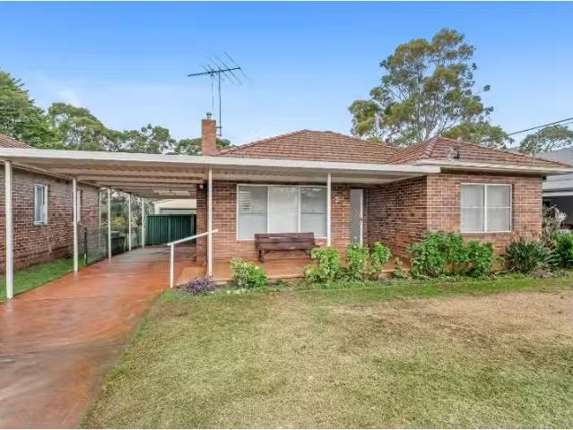 833 Forest Road, Peakhurst House for rent Listed by Stuart Ta.