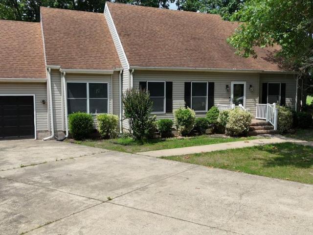 833 White Oaks Lane