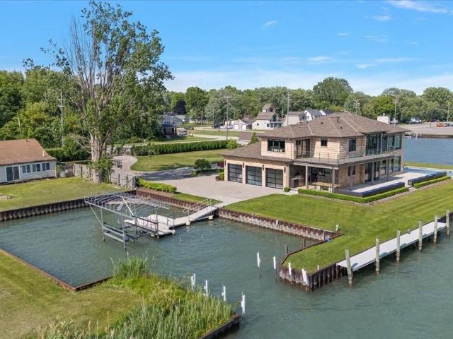 8349 Dixie Highway, Ira Township, US, MI