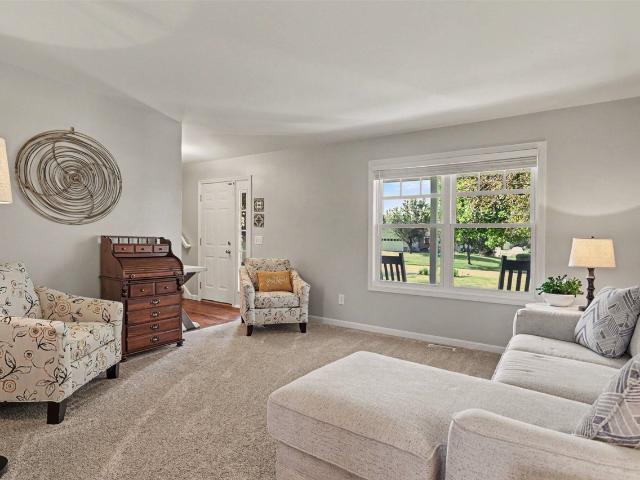 8349 Hemel Lane