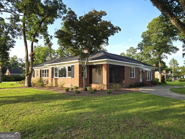 834 Academy Drive