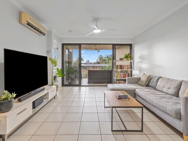 8/34 Douglas Street, GREENSLOPES, QLD 4120