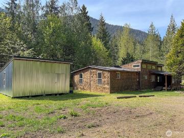 834 Little River