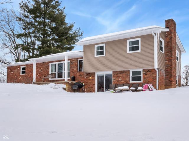 8357 N County Road 300 W, Seymour, IN