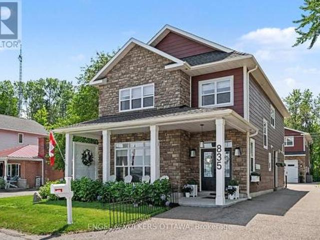 835 Archibald Street, Mcnab/Braeside, ON, K0A 1G0 house for sale | Listing ID X13715 | Royal LePage