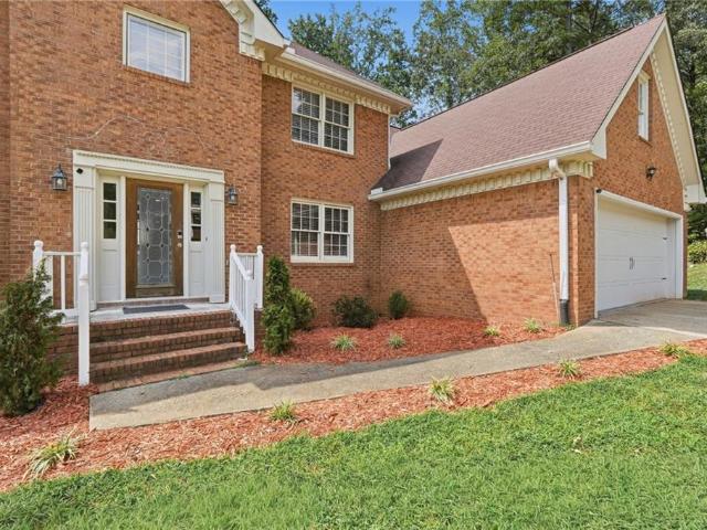 835 Lockriver Way