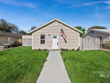 835 N 8th E