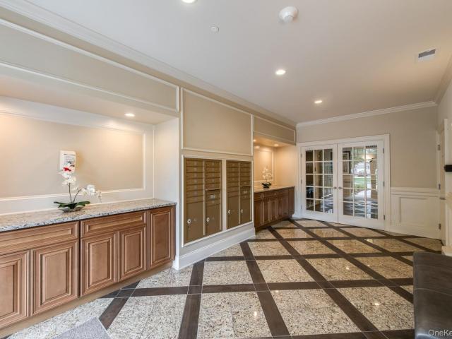 835 Regency Drive