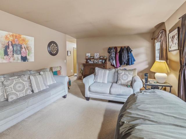 836 meadowbrook lane