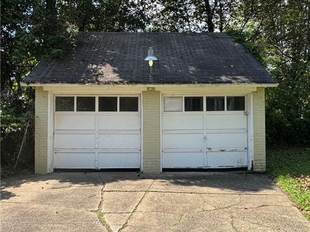 836 Mercer Avenue