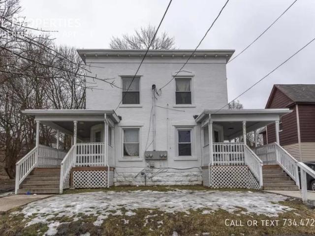 836 Sherman St SE Apt 2 beds, 1 full bath