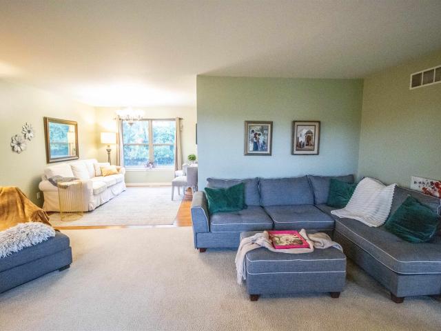 8376 Oak Ridge Drive