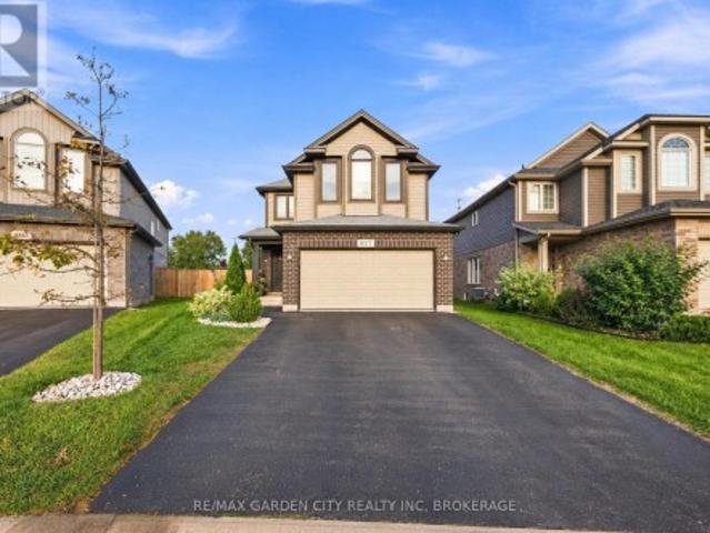 8377 Jeffrey Court, Niagara Falls Forestview, ON, L2H 0M9 house for sale | Listing ID X13766 | Royal LePage