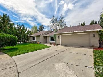 837 E Pennsylvania Dr