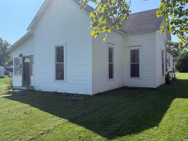 837 W 1st