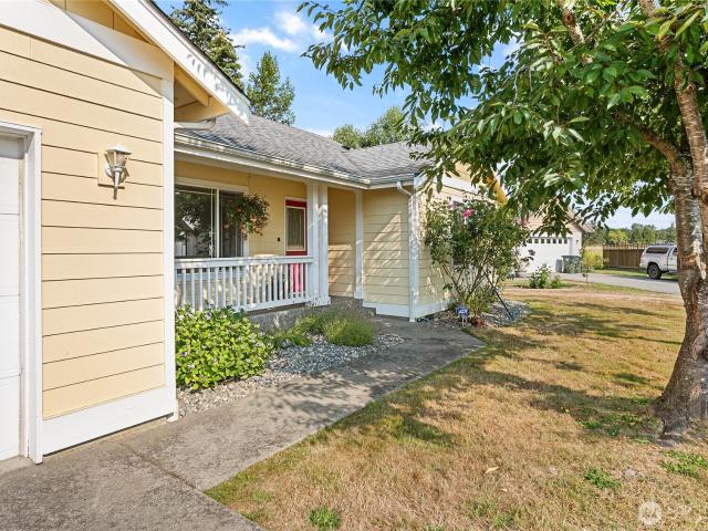 8387 Richmond Park Road
