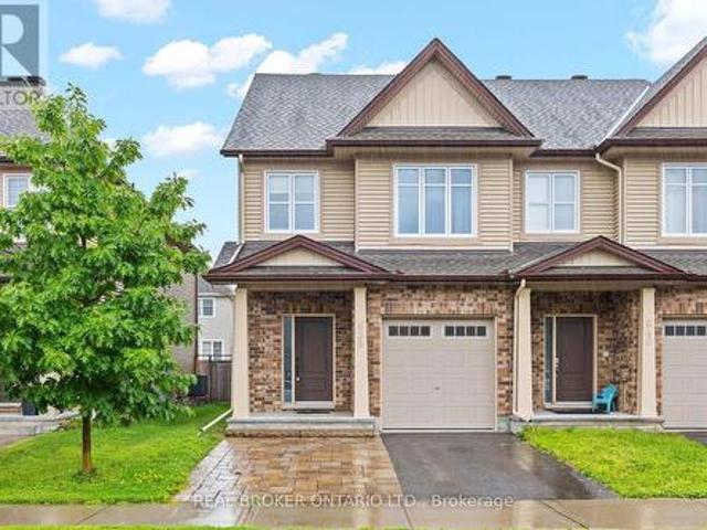 838 Cedar Creek Drive, Ottawa, ON, K1T 0N6 house for sale | Listing ID X13559 | Royal LePage