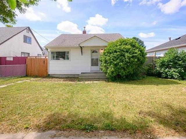 838 Atlantic Ave, Winnipeg, MB, R2X 1L4 house for sale | Listing ID 202620 | Royal LePage