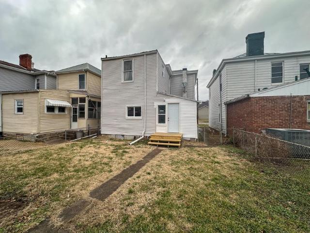 838 E 2nd Street