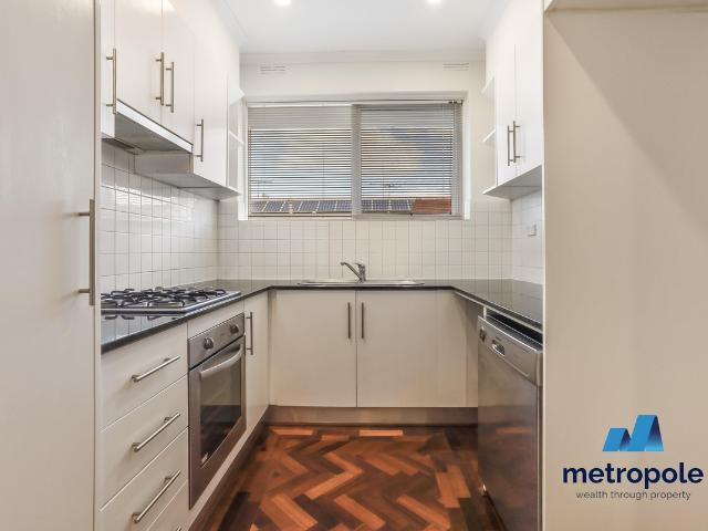8/38 Shepparson Avenue, CARNEGIE, VIC