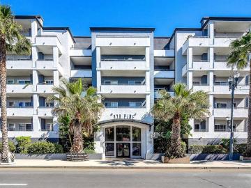 838 Pine Avenue 506